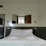 Coolhouse At Colosseo Apartament *